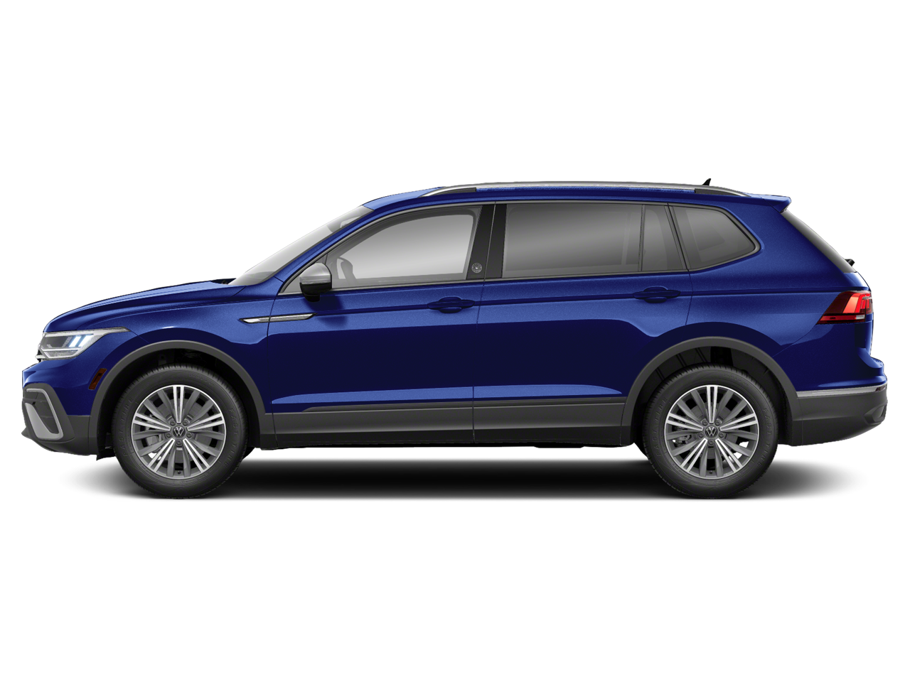 2024 Volkswagen Tiguan Wolfsburg Edition photo 4