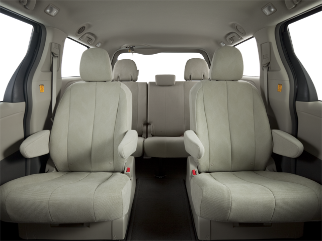2013 Toyota Sienna XLE 8 Passenger