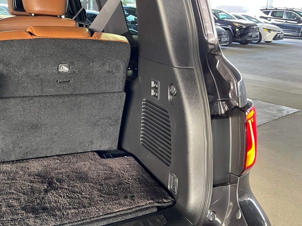 2023 INFINITI QX80 Sensory