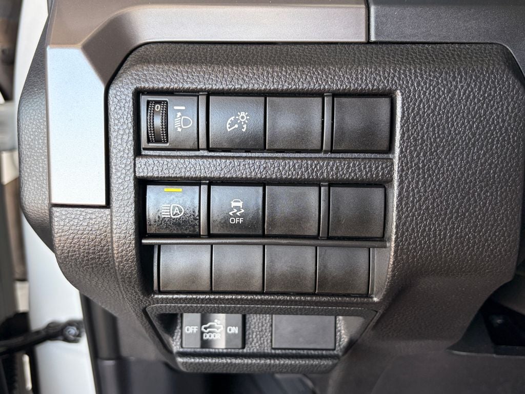 2024 Toyota TACOMA SR5 SR5