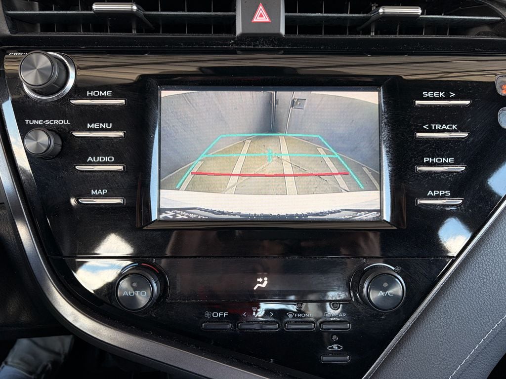 2019 Toyota CAMRY SE