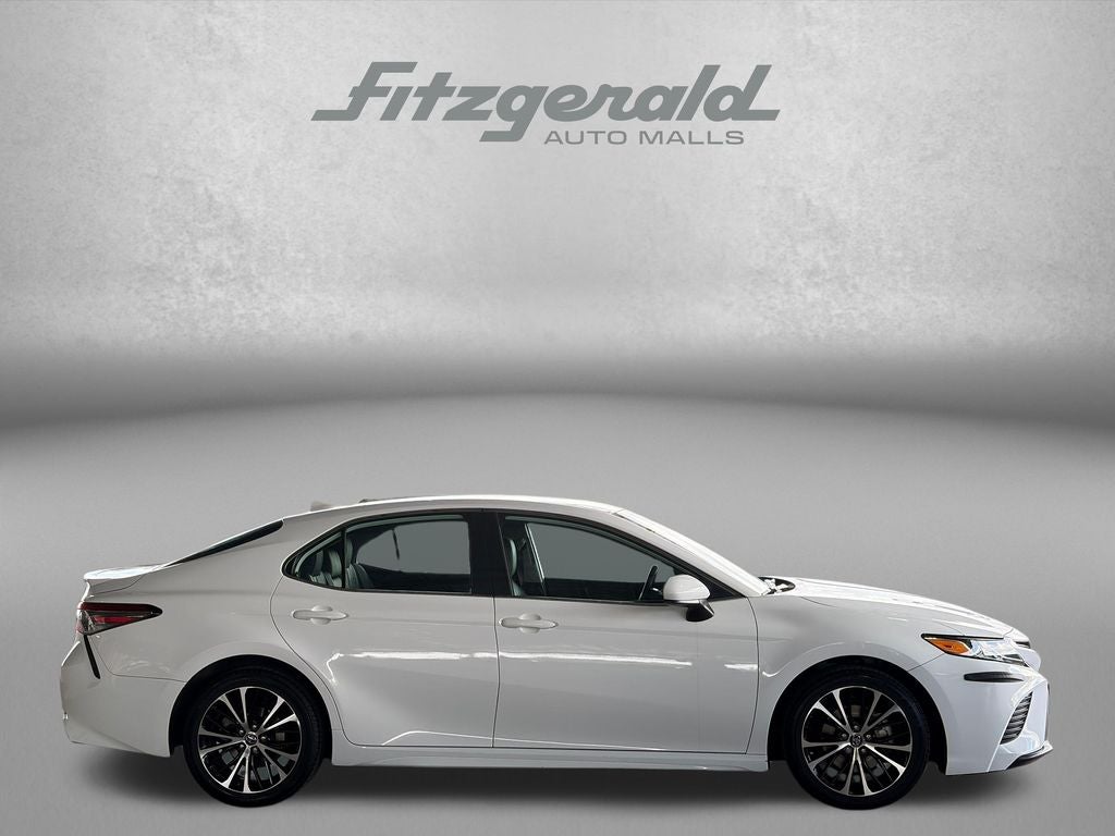 2019 Toyota CAMRY SE
