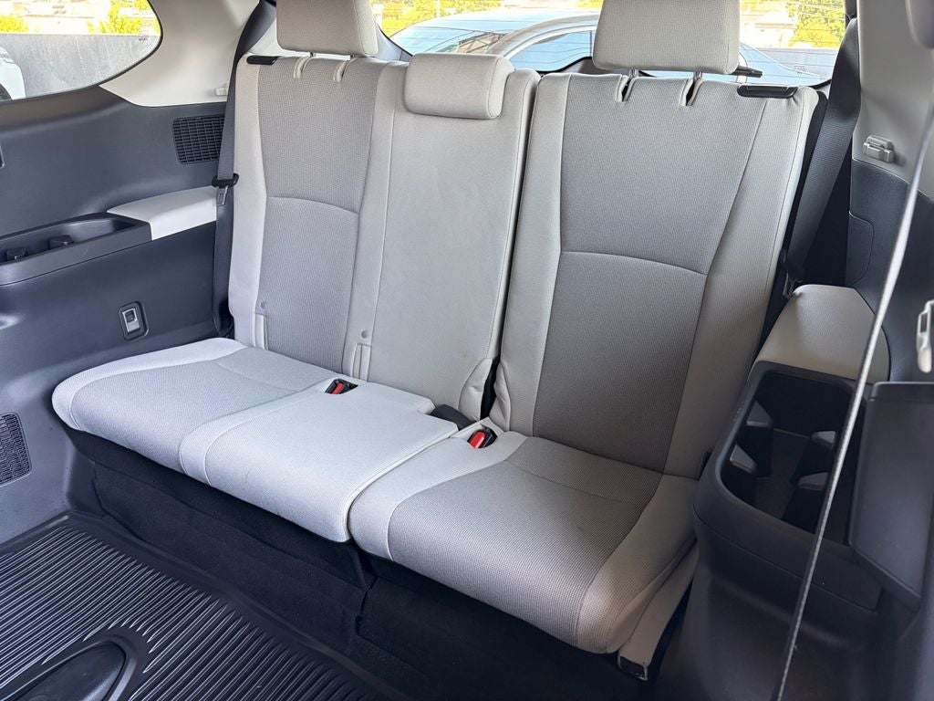 2025 Toyota GRAND HIGHLANDER LE