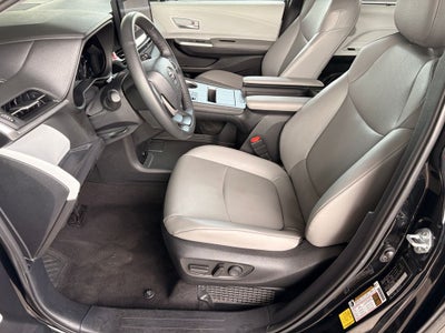 2025 Toyota SIENNA XLE XLE 8 Passenger