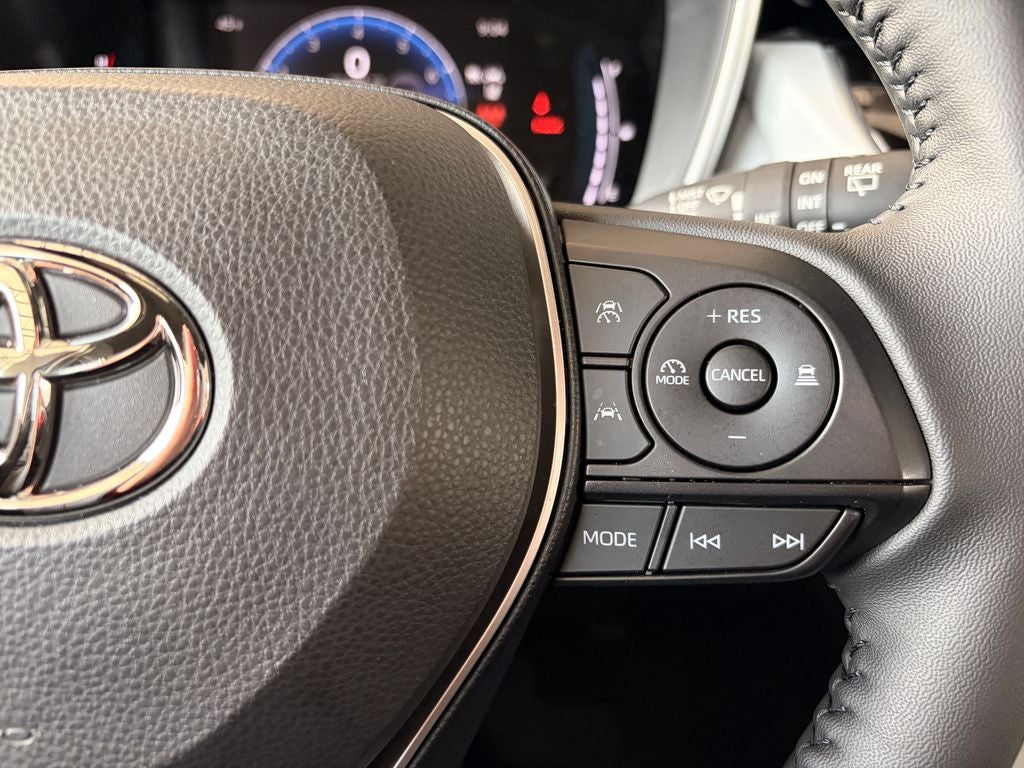 2025 Toyota COROLLA HATCHBACK XSE