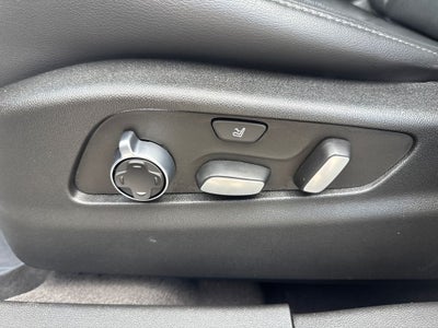 2022 Cadillac XT4 Premium Luxury