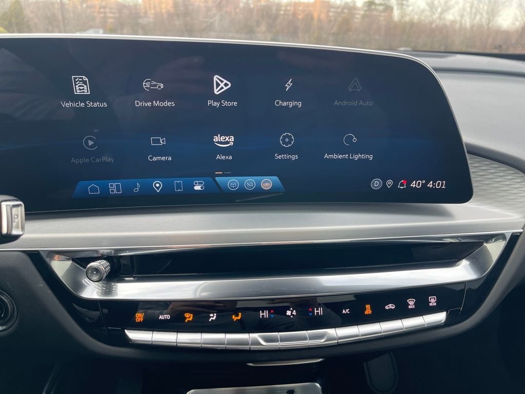 2025 Cadillac LYRIQ Sport