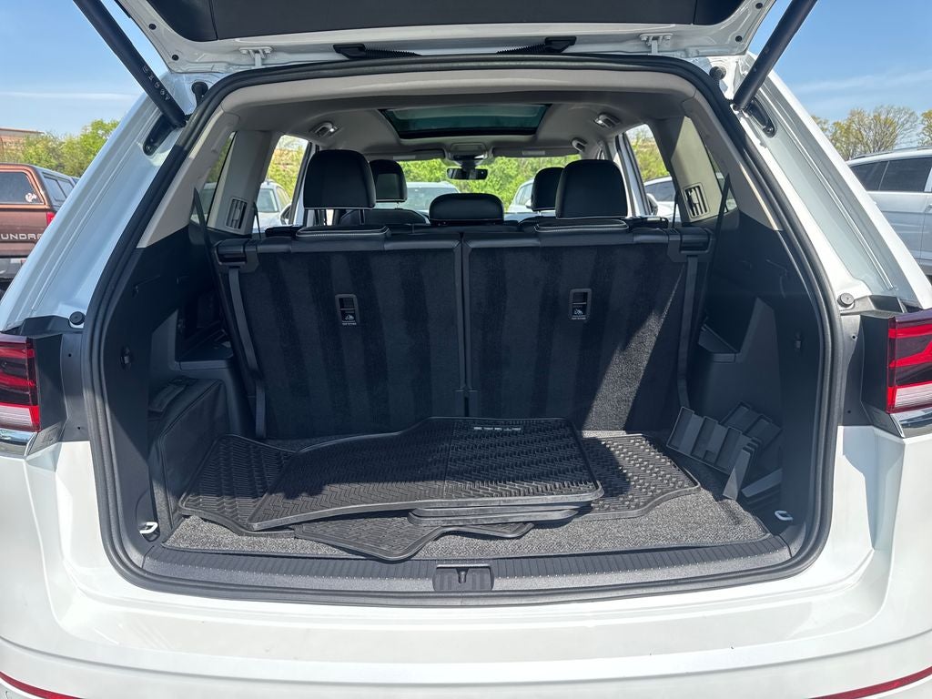 2024 Volkswagen Atlas 2.0T SEL Premium R-Line