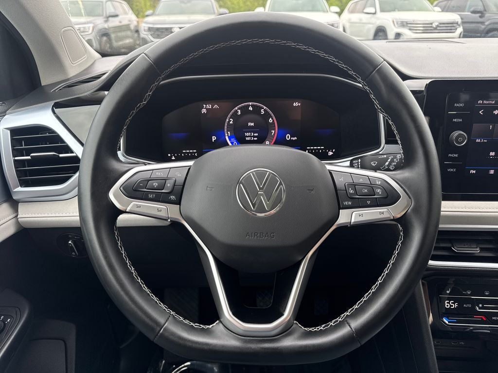 2025 Volkswagen Taos 1.5T SE