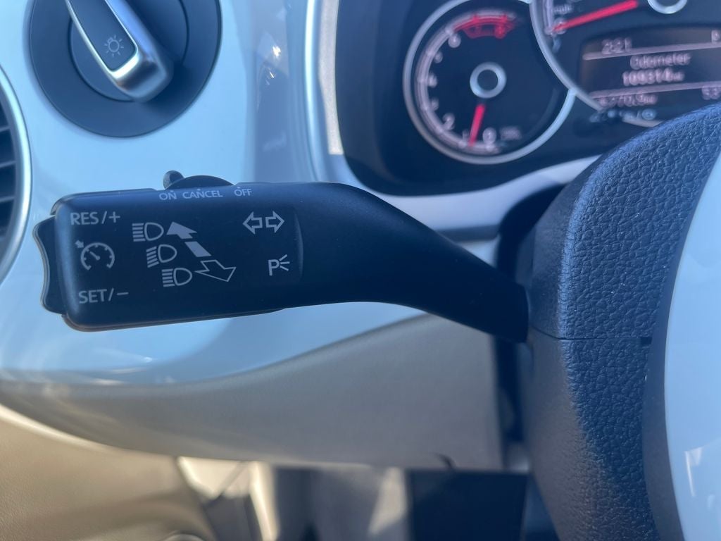 2018 Volkswagen Beetle 2.0T SE