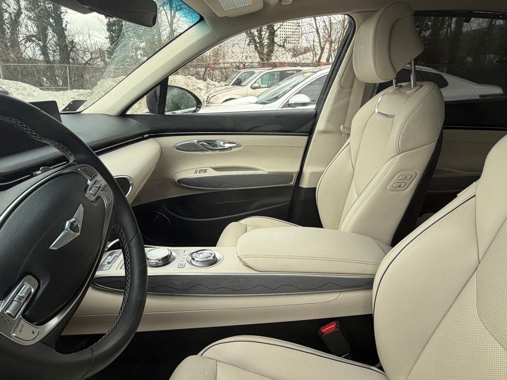 2023 Genesis GV70 2.5T