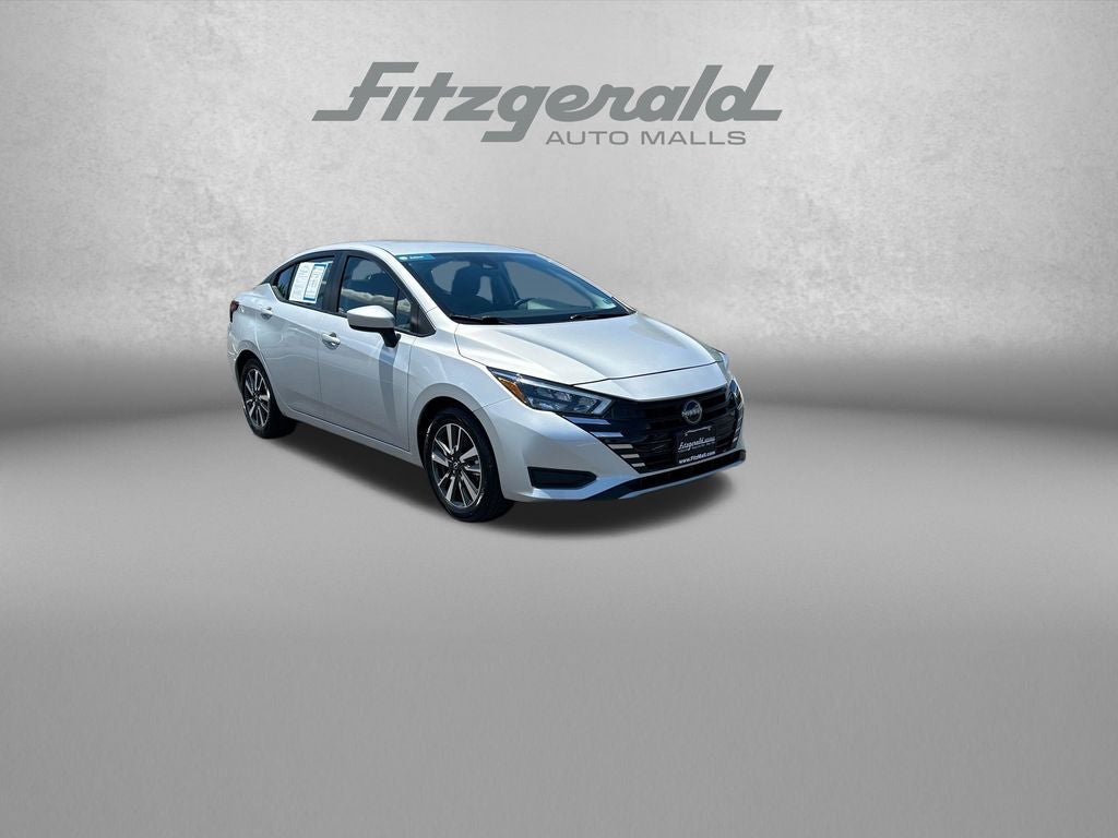 2025 Nissan Versa's photo