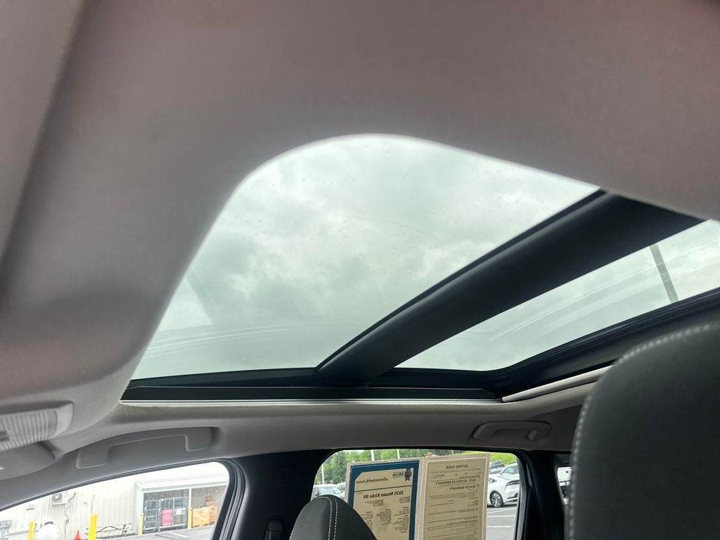 2025 Nissan Kicks MPV SV