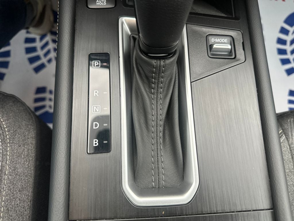 2025 Nissan Kicks MPV SV