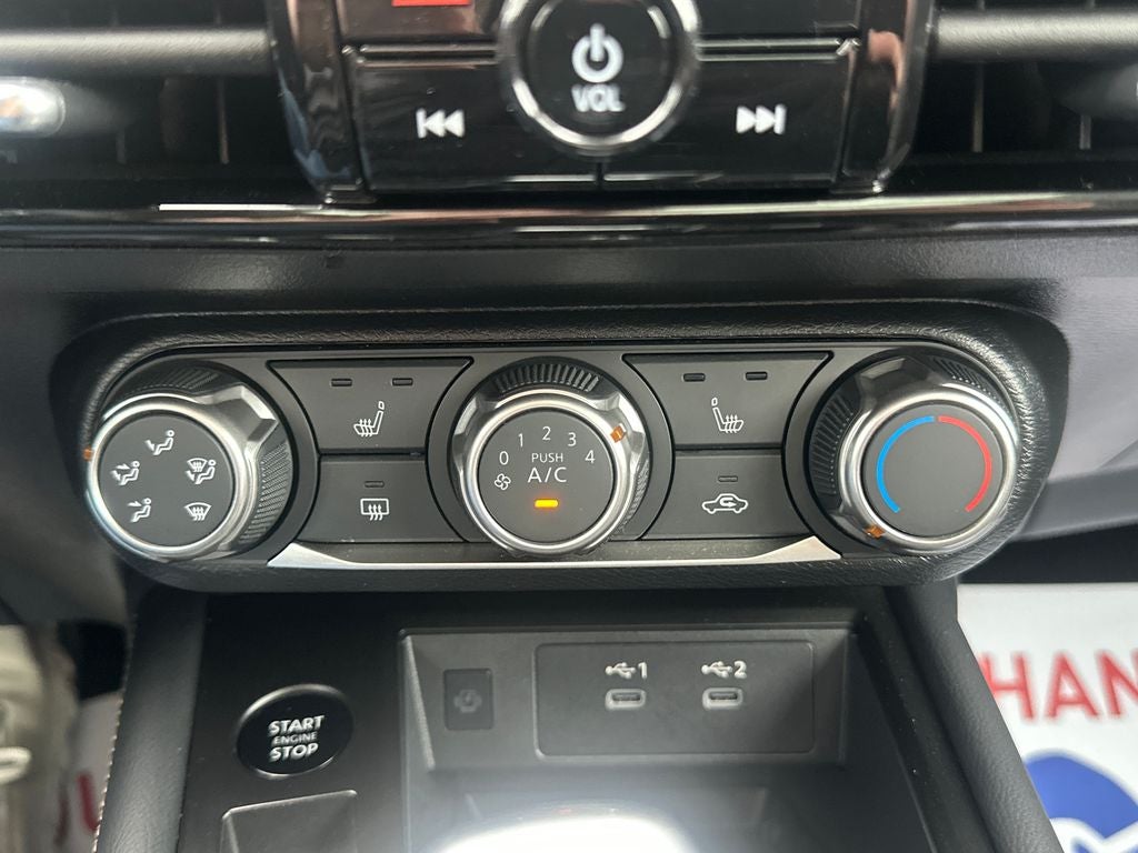 2025 Nissan Kicks MPV SV