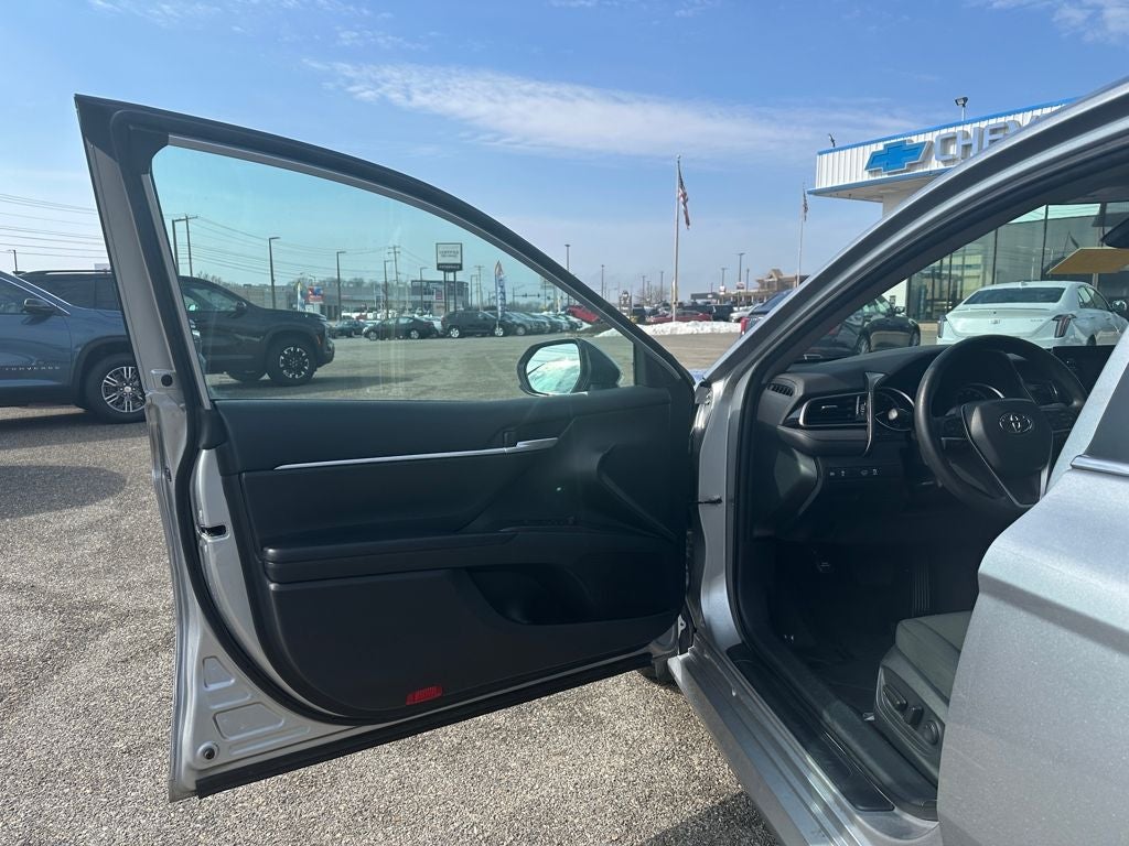 2023 Toyota CAMRY LE