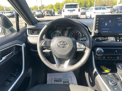 2022 Toyota RAV4 HYBRID SE