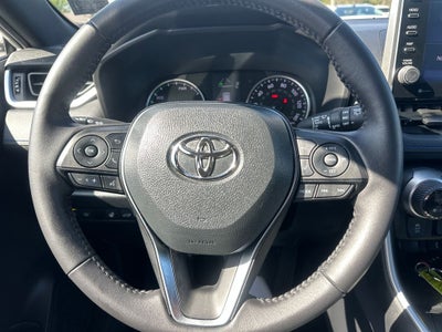 2022 Toyota RAV4 HYBRID SE