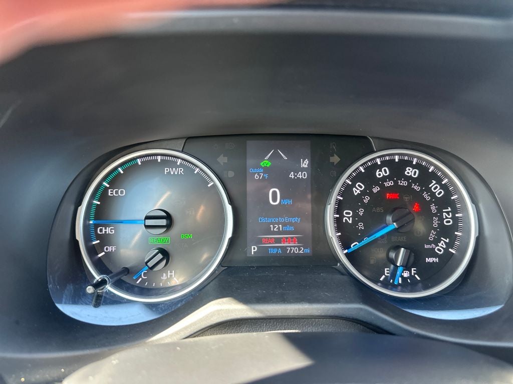 2022 Toyota RAV4 HYBRID SE
