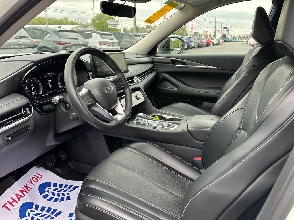 2023 INFINITI QX60 LUXE