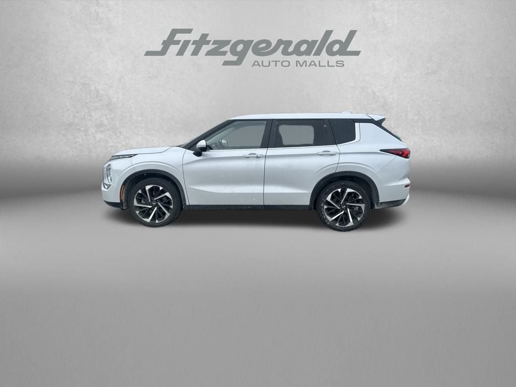 2024 Mitsubishi Outlander SE