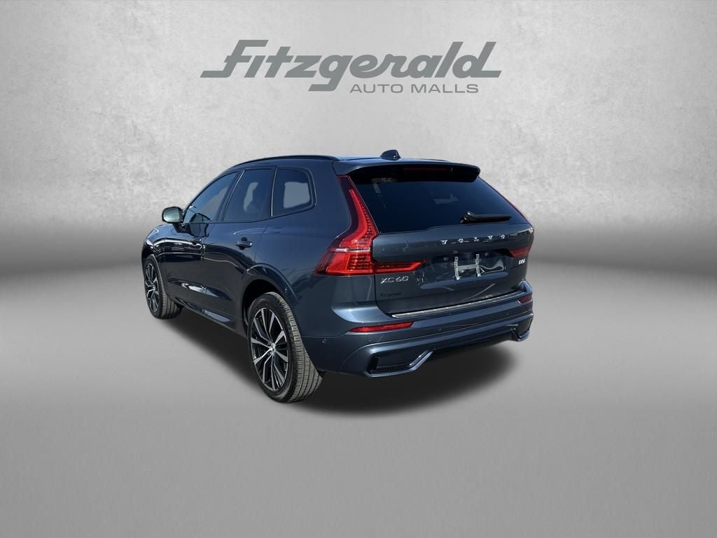 2024 Volvo XC60 B5 Plus Dark Theme