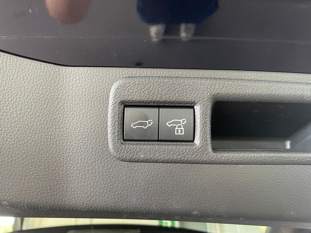 2024 Toyota Venza LE