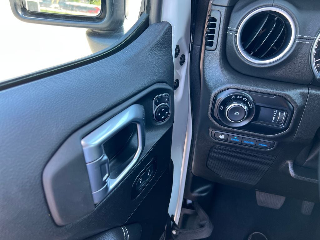 2023 Jeep Wrangler 4xe Sahara 4x4