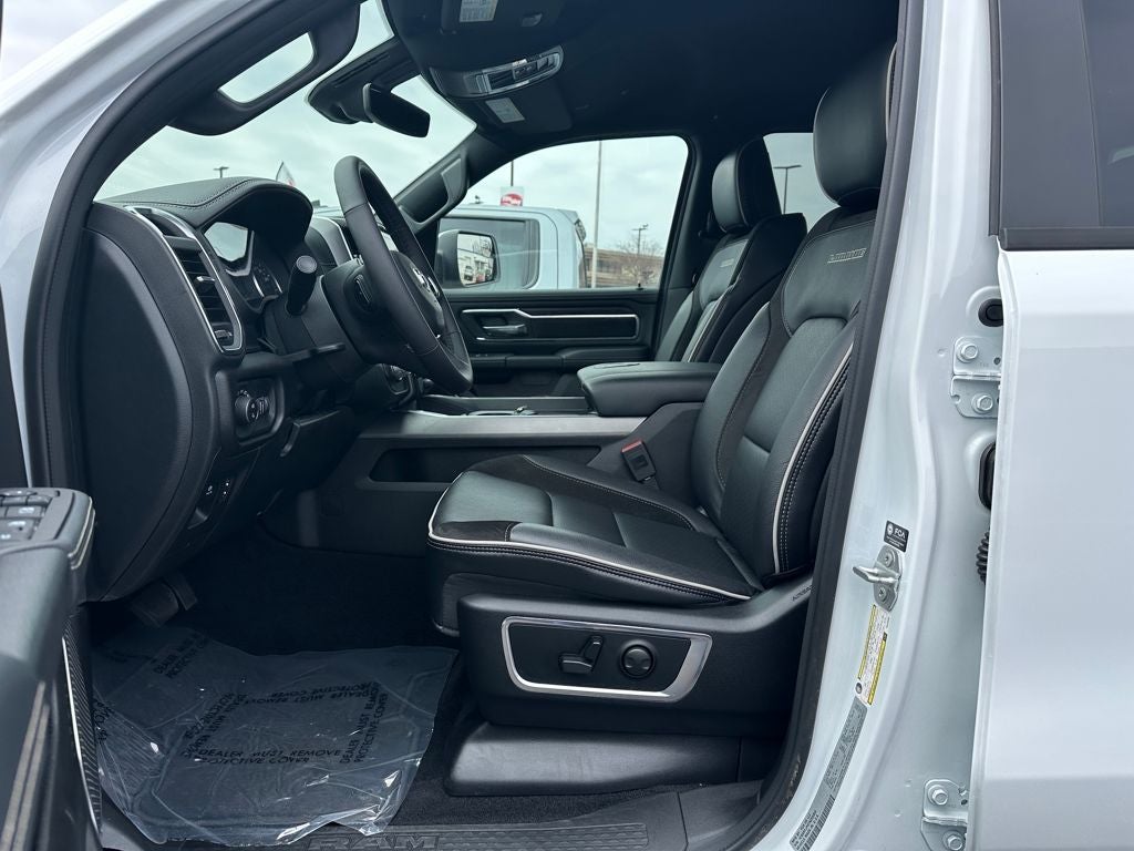 2026 RAM 1500 Laramie Crew Cab 4x4 5'7' Box