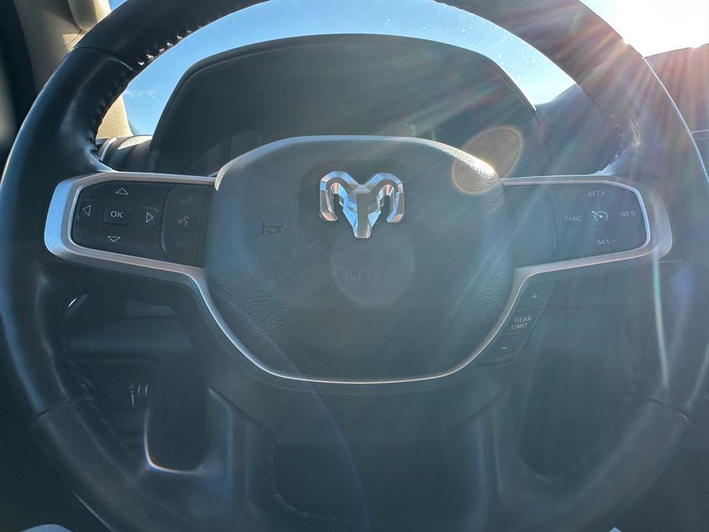 2020 RAM 1500 Big Horn Crew Cab 4x4 6'4' Box