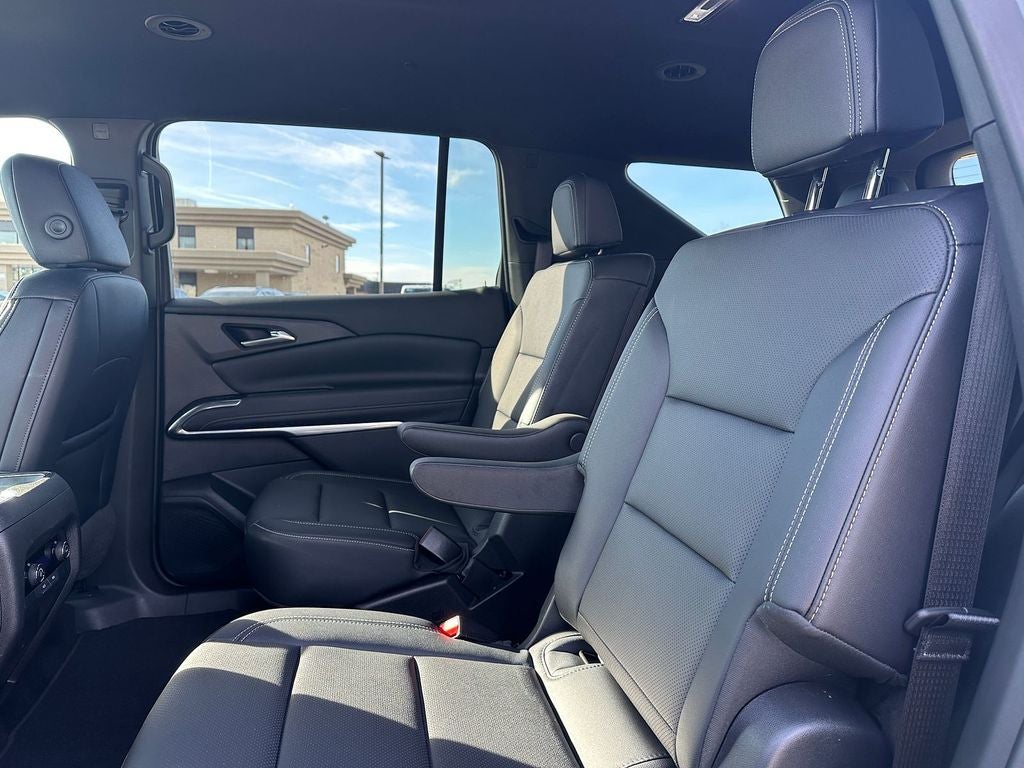 2025 Chevrolet Traverse LT 2LT