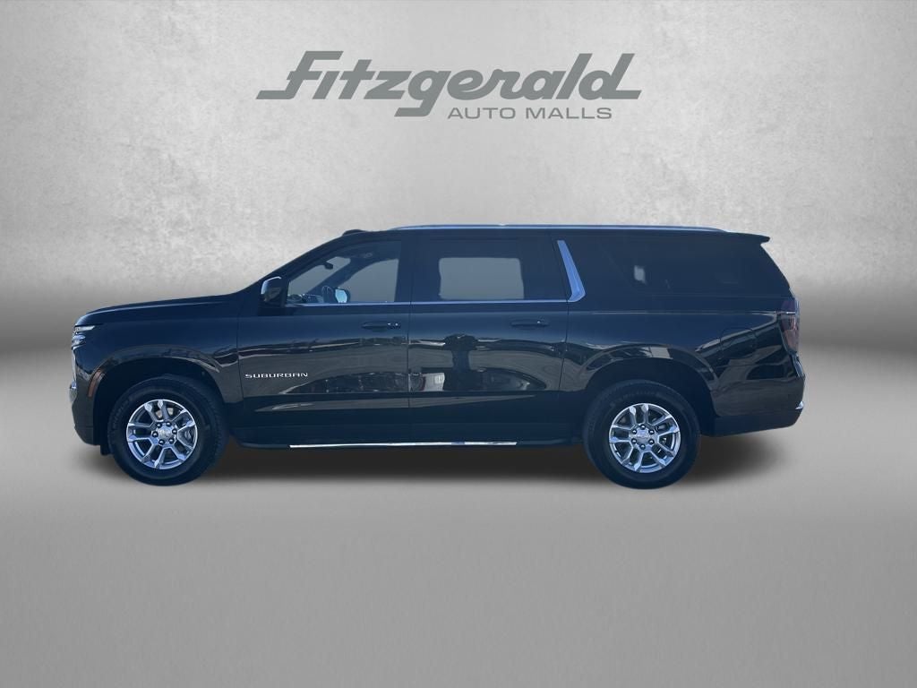 2025 Chevrolet Suburban 4WD LT
