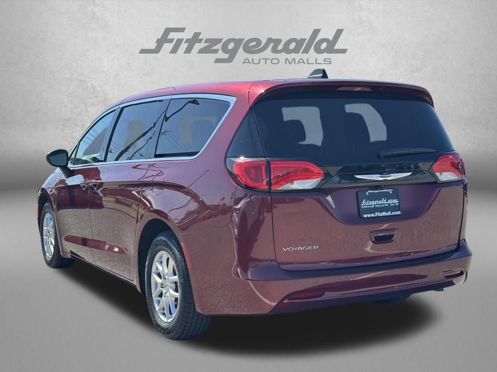 2023 Chrysler Voyager LX