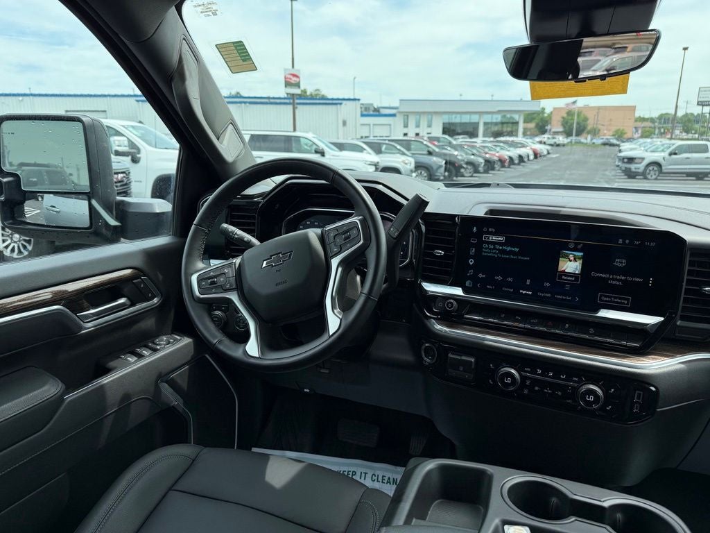 2025 Chevrolet Silverado 2500HD 4WD Crew Cab Standard Bed LT