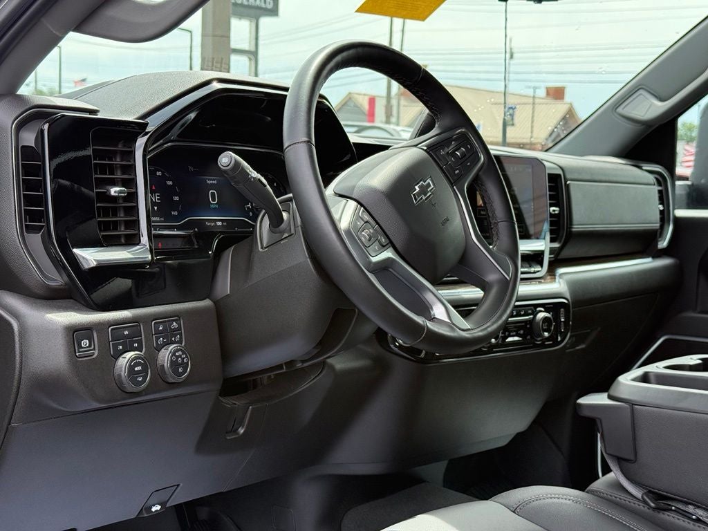 2025 Chevrolet Silverado 2500HD 4WD Crew Cab Standard Bed LT