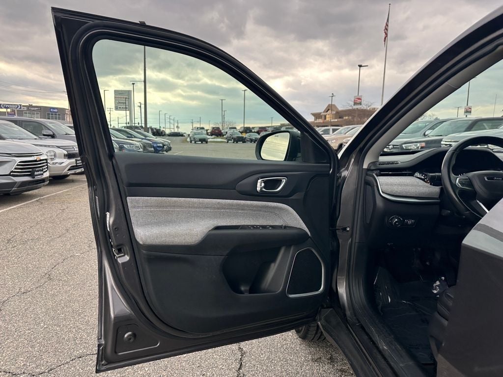 2022 Jeep Compass Latitude Lux 4x4