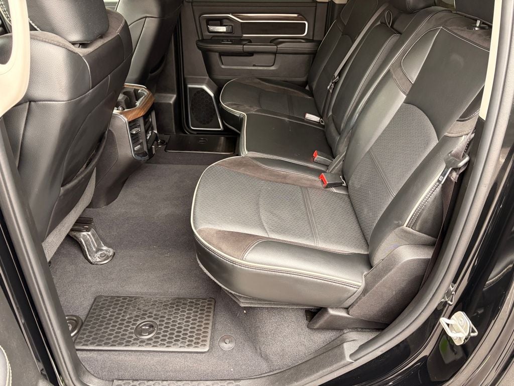 2024 RAM 3500 Laramie Crew Cab 4x4 8' Box