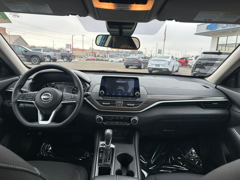 2023 Nissan Sentra SV Xtronic CVT