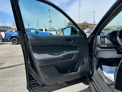 2025 Nissan Pathfinder Rock Creek 4WD