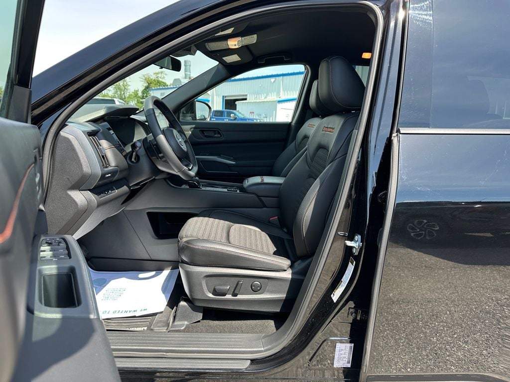 2025 Nissan Pathfinder Rock Creek 4WD