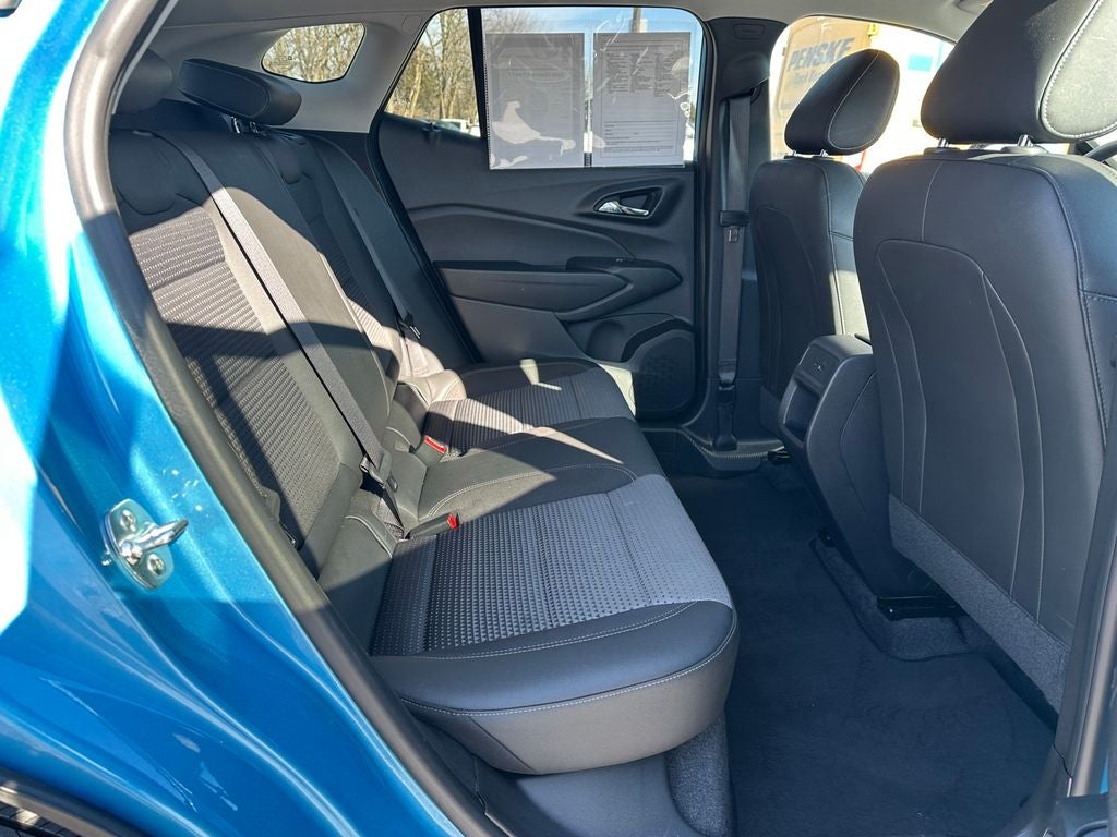 2025 Chevrolet Trax FWD LT