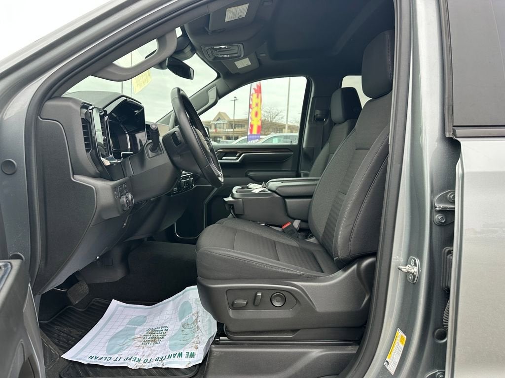 2025 Chevrolet Silverado 1500 LT