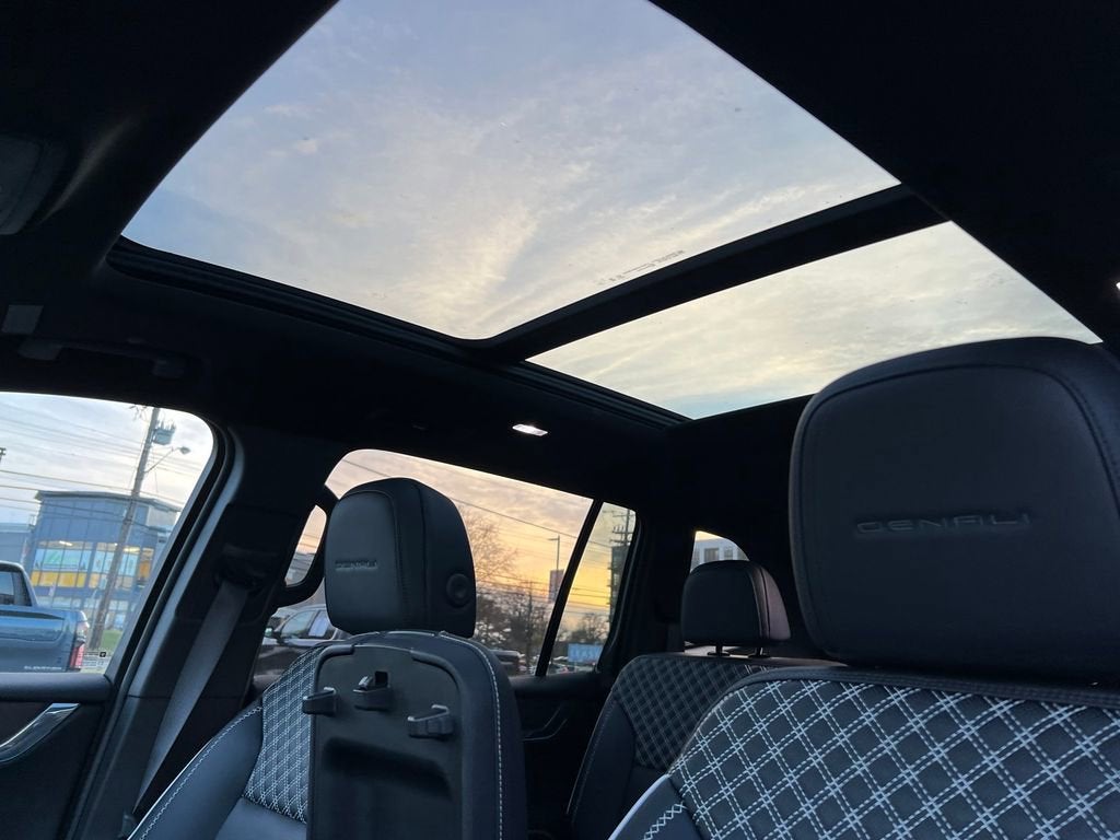 2025 GMC Acadia Denali