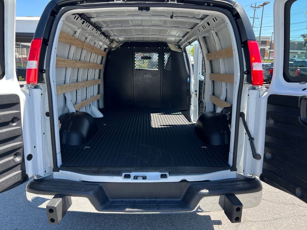 2025 GMC Savana Cargo Work Van