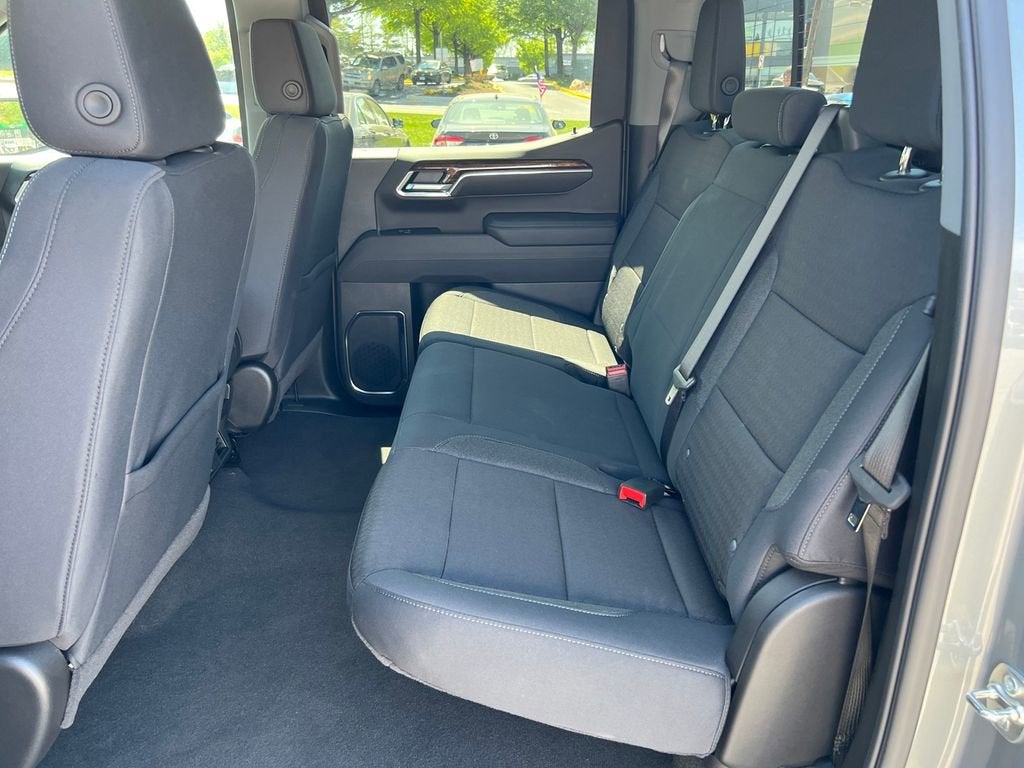 2025 GMC Sierra 1500 SLE