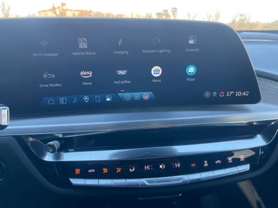 2024 Cadillac LYRIQ Luxury 3