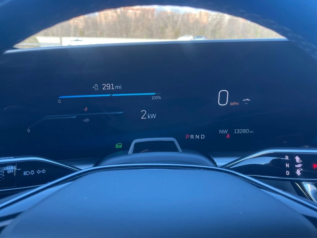 2024 Cadillac LYRIQ Luxury 3