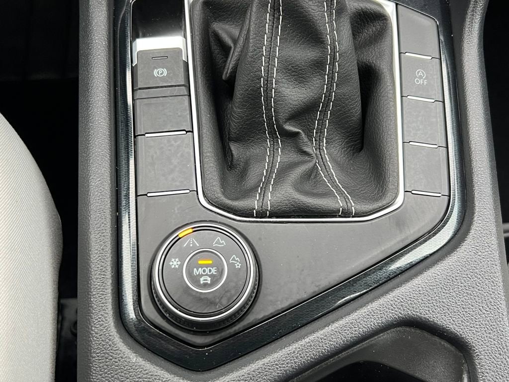 2025 Volkswagen Taos S