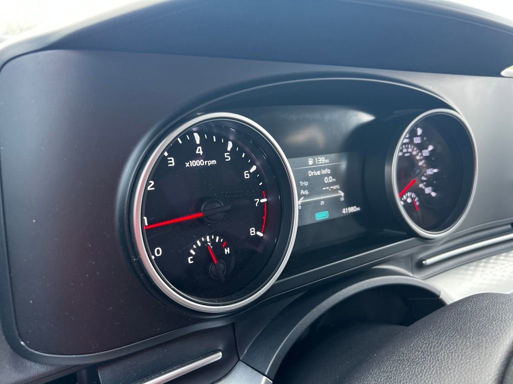 2024 Kia Carnival LX