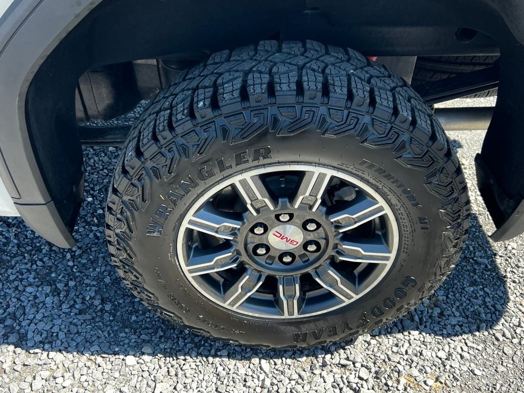 2025 GMC Sierra 1500 AT4